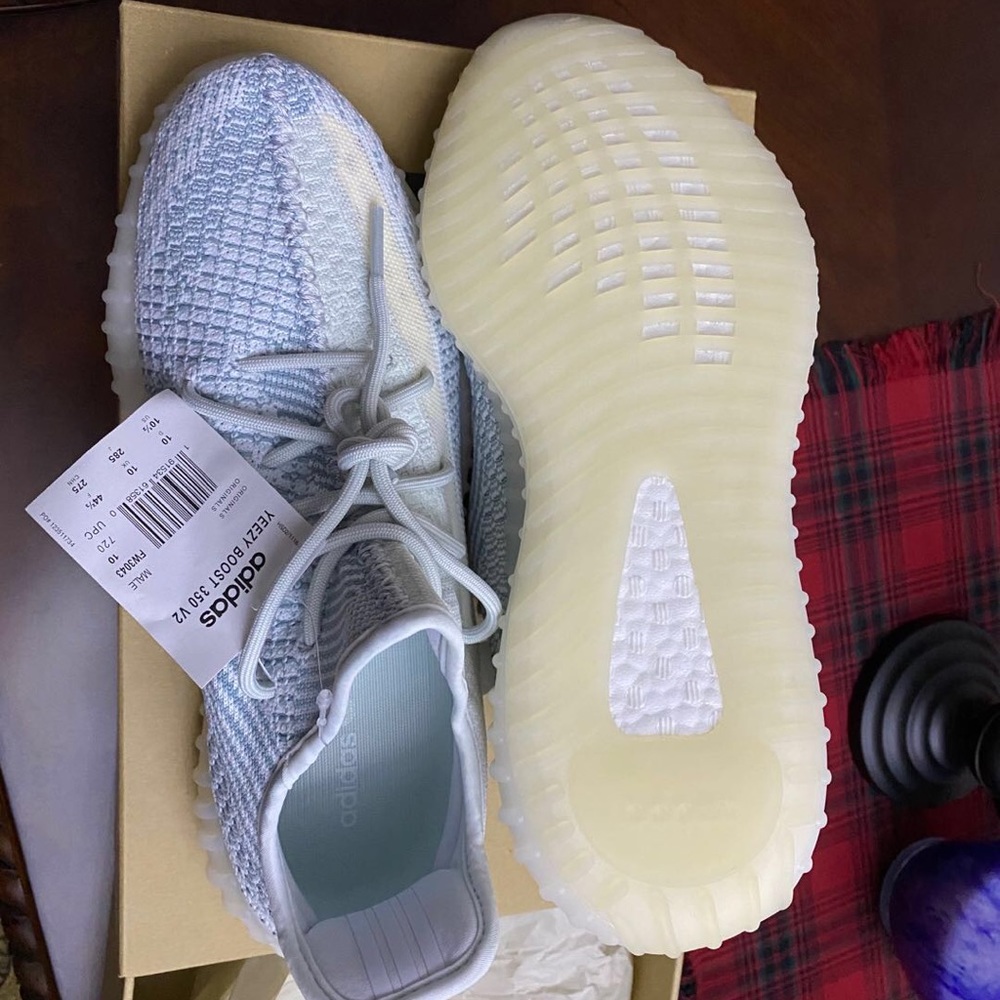 Yeezy 350 cloud white size10.5